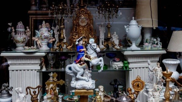 We buy and sell antique china Savannah, Georgia. Updated 2025